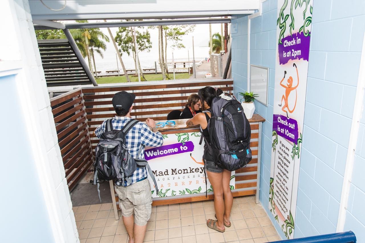 Hostel Mad Monkey Waterfront Cairns Exterior foto